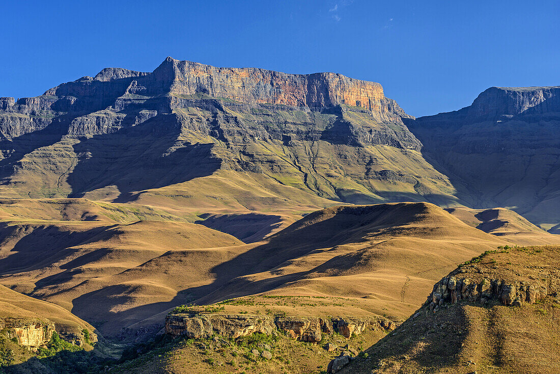 Giant's Castle, Drakensberge, uKhahlamba-Drakensberg Park, UNESCO Welterbe Maloti-Drakensberg-Park, KwaZulu-Natal, Südafrika