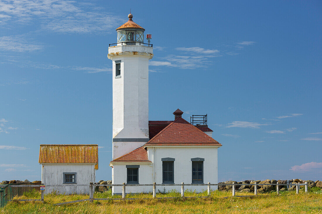 Point Wilson Lighthouse, Port Townsend, Olympic Peninsula, Washington, USA