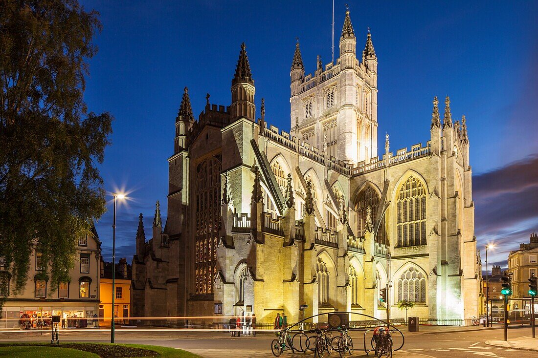 Evening at Bath Abbey, Somerset, England.