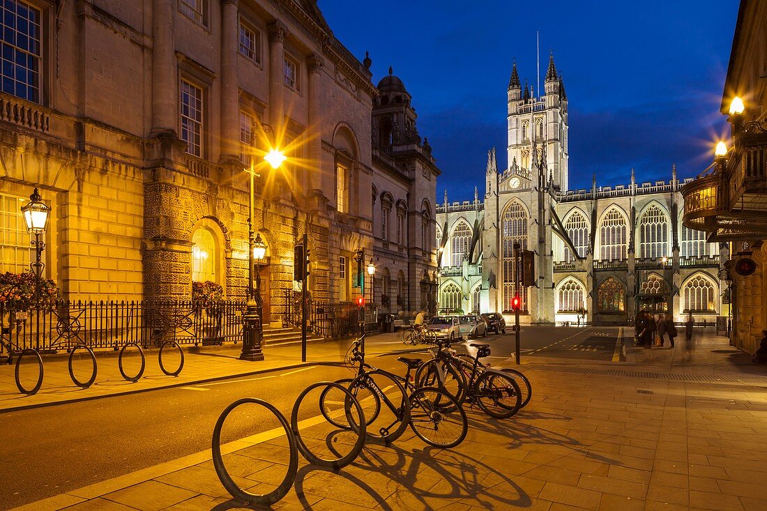 Evening at Bath Abbey and Guildhall in Bath, Somerset, England.