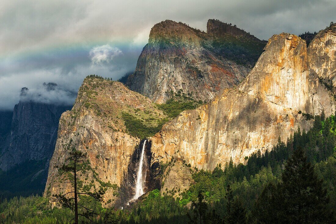 Bridalveil Fall, Yosemite National Park, California USA.