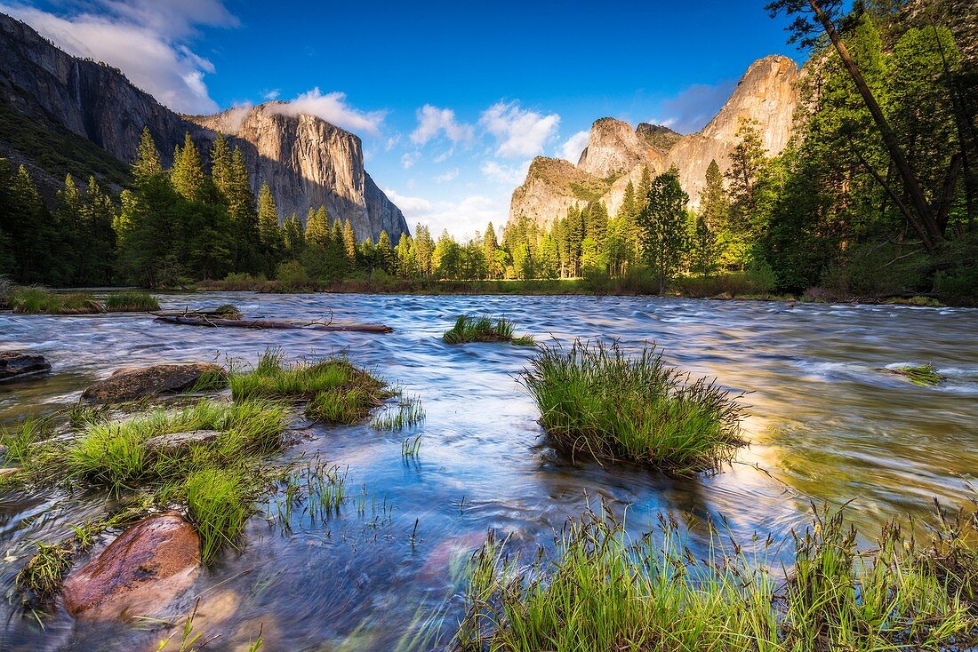 Gates of the Valley, Yosemite National Park, California USA.