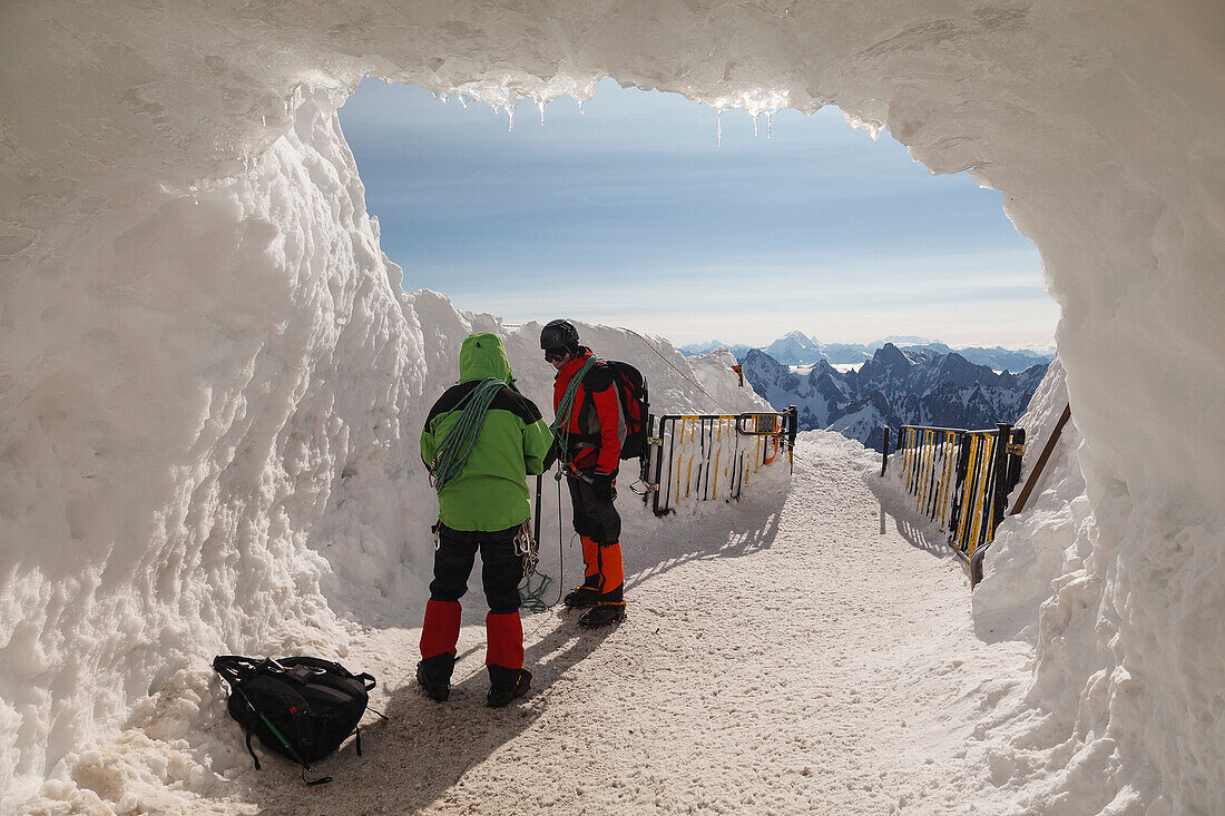 Climbing in Mont Blanc, Chamonix, French Alps, Savoie, France, Europe.