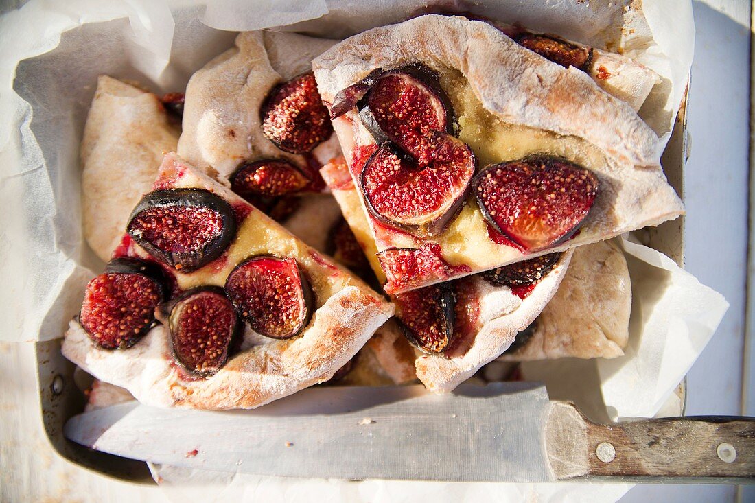 Dolce typical of the Tuscan region, focaccia with figs.