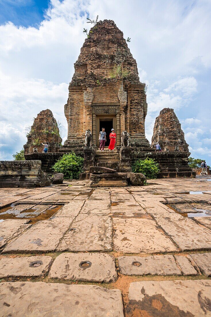 The East Mebon is a 10th Century temple, built during the reign of King Rajendravarman. It was dedicated to the Hindu god Shiva. Angkor Archaeological Park, Siem Reap Province, Cambodia, Southeast Asia.