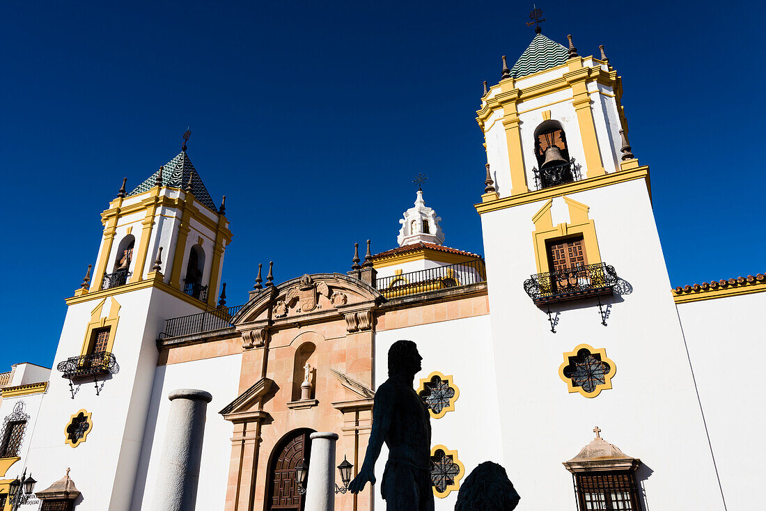 Die Fassade der Kirche iglesia del socorro, Ronda, Andalusien, Spanien