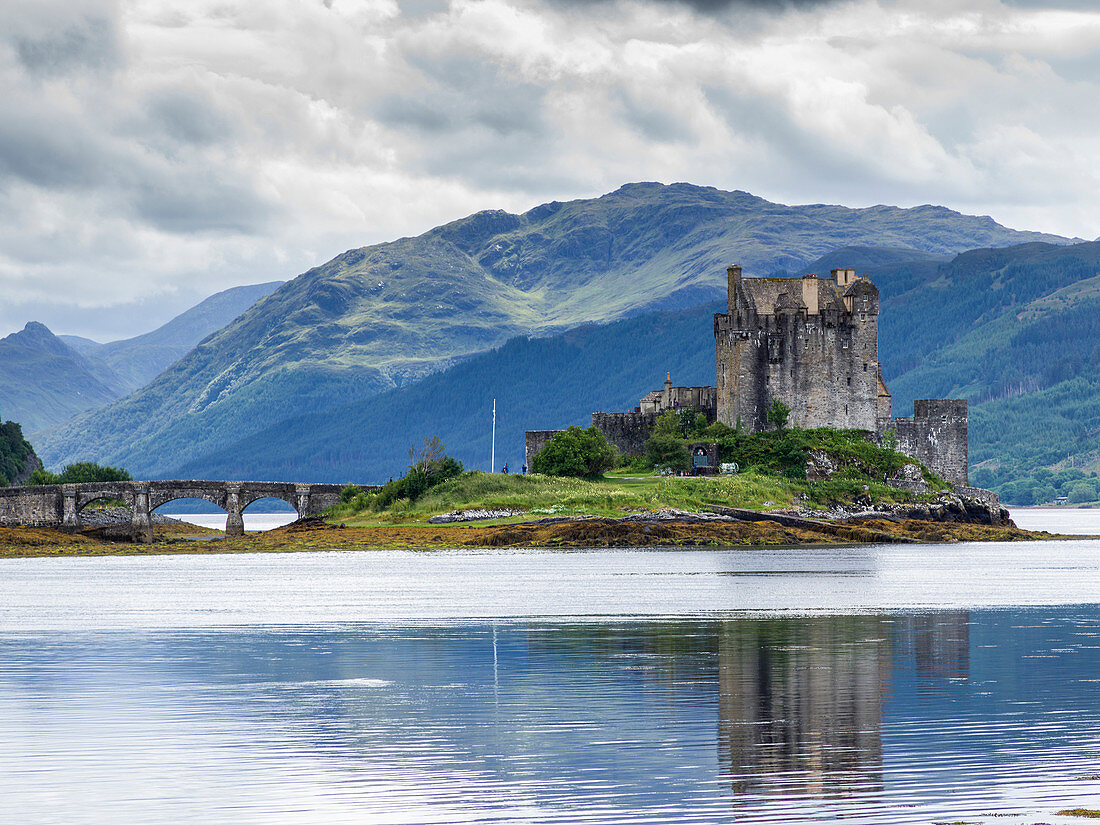 'Eilean Donan Castle; Scotland'