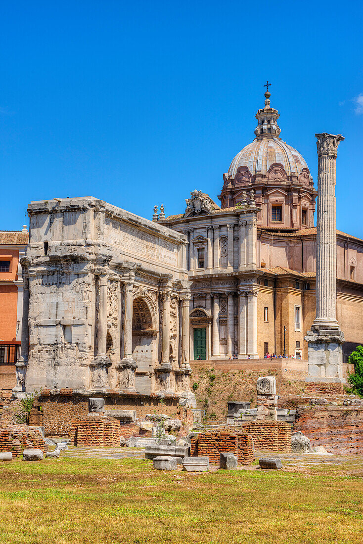 Septimus Severusbogen, Phokassäule, Forum Romanum, Rom, Latium, Italien