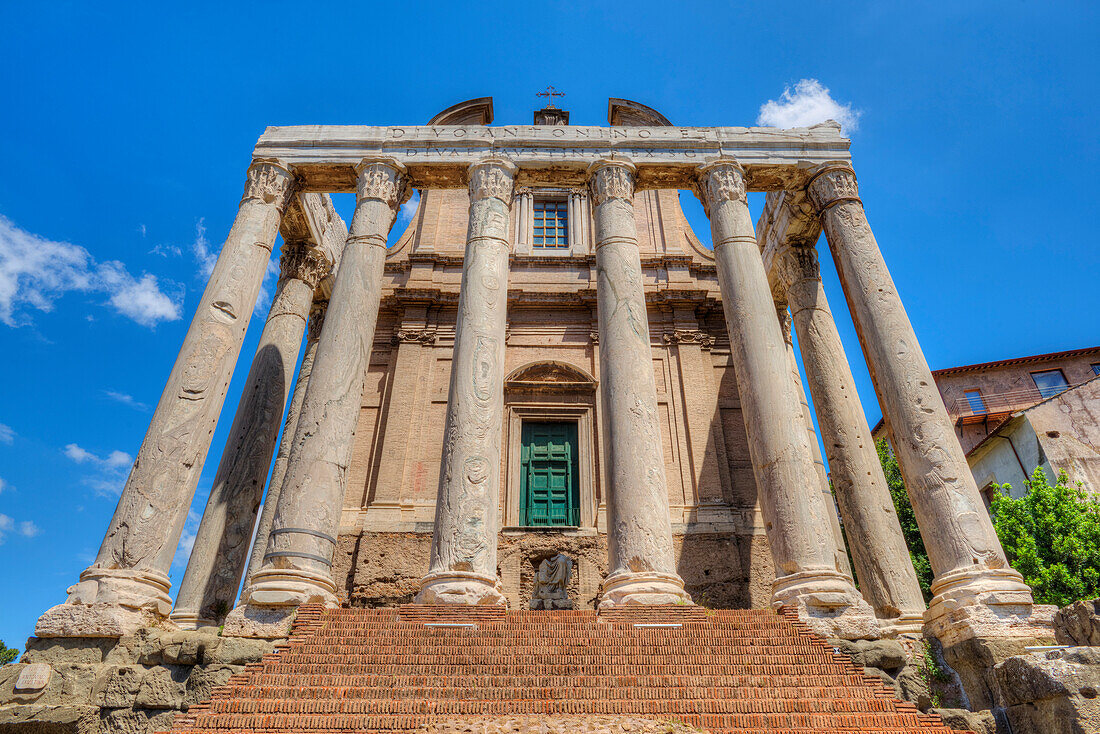 Tempel des Antonius und der Faustina, Forum Romanum, Rom, Latium, Italien