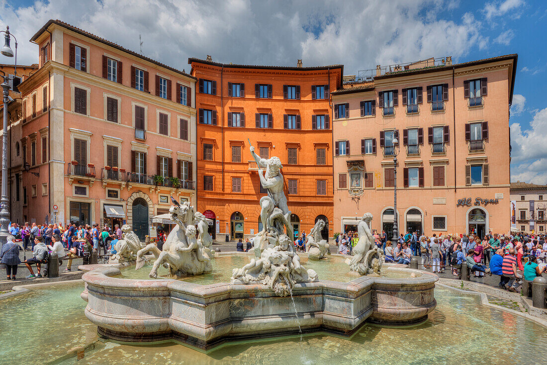 Fontana del Nettuno, Piazza Navona, Rome, Latium, Italy
