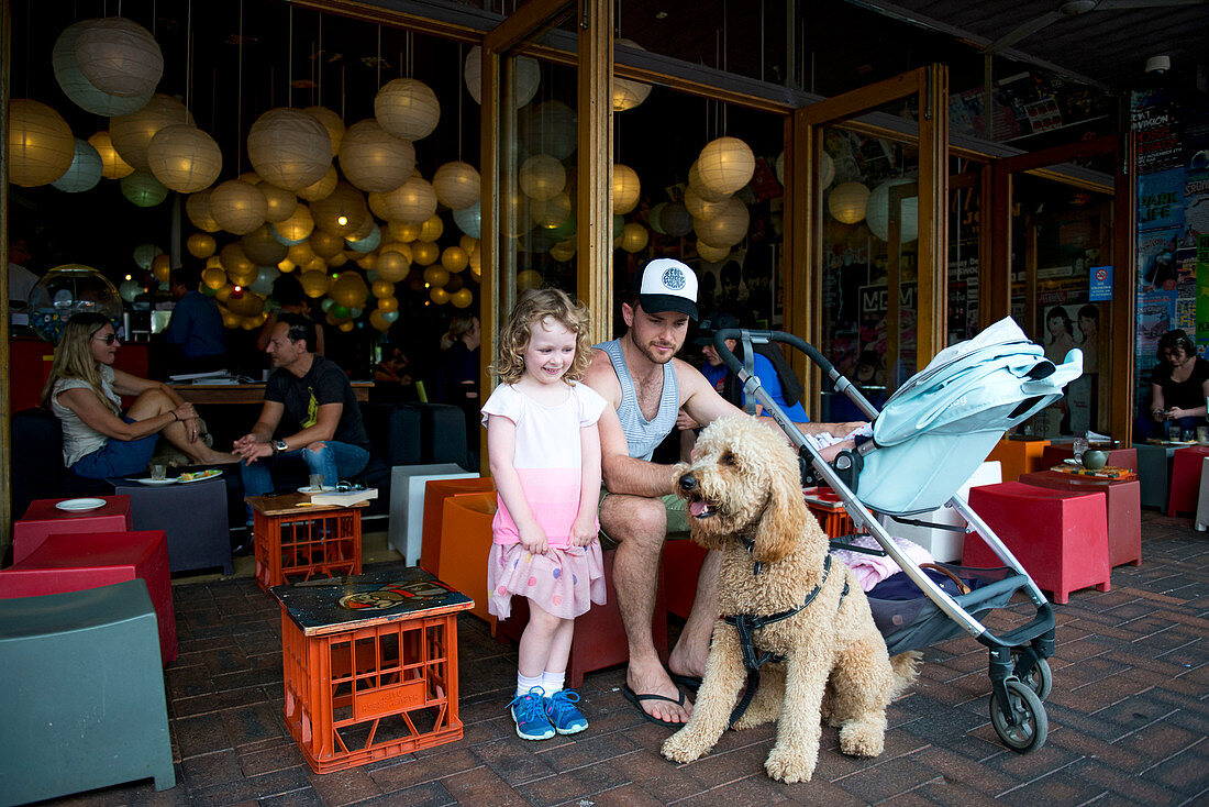 Greens & Co ist ein Trendlokal im Vorort Leederville, Perth, Australien