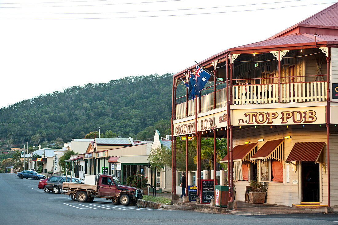 Das historische Cooktown Hotel in Cooktown, Queensland, Australien