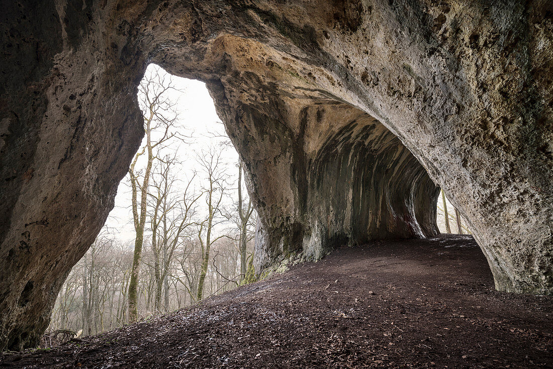 'Höhle ''Große Scheuer'' auf dem Rosenstein, Heubach, Ostalbkreis, Schwäbische Alb, Baden-Württemberg, Deutschland '
