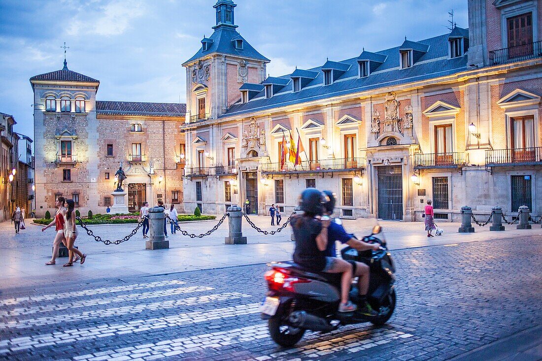 Plaza de la Villa. Madrid, Spain.