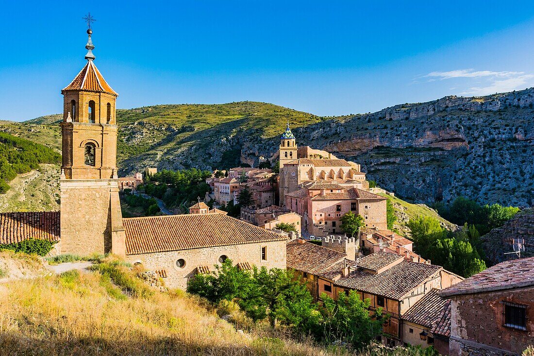 Church of Santiago, in the background the Cathedral of San Salvador. Albarracin, Teruel, Aragón, Spain, Europe.