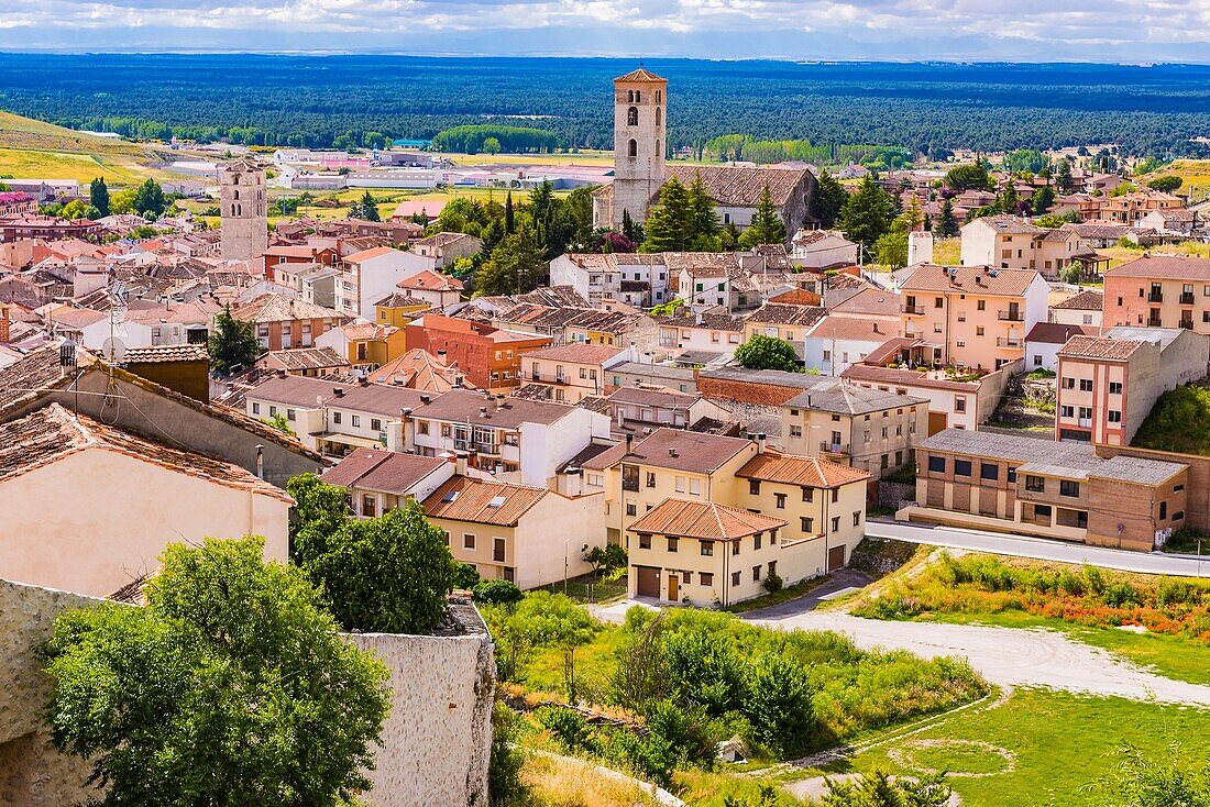 The medieval town of Cuéllar seen from the wall. Cuéllar, Segovia, Castilla y León, Spain, Europe.
