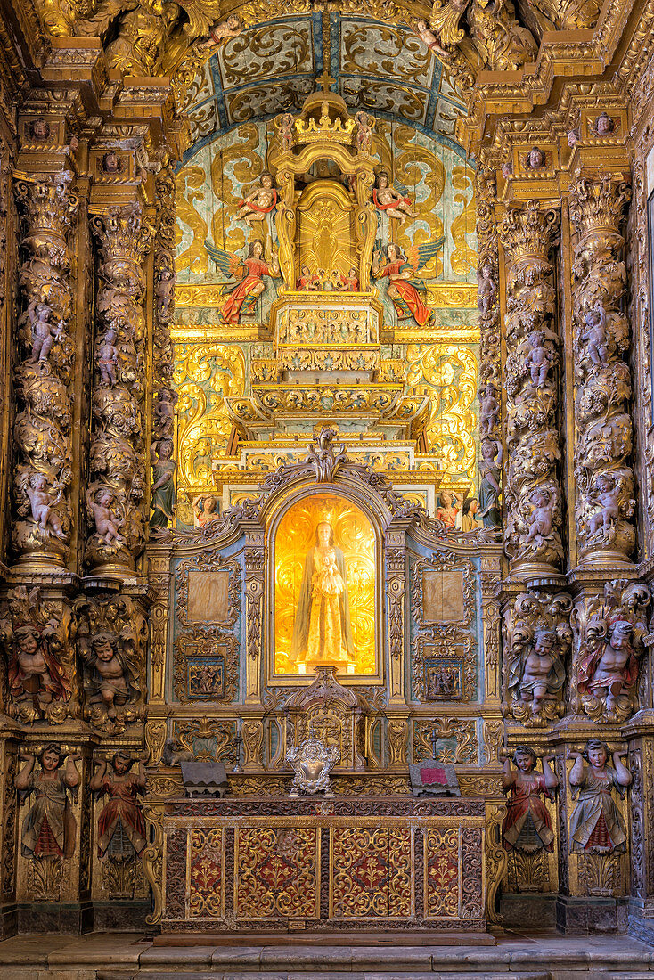 Main altar, Convento de Nossa Senhora da Conceicao (Our Lady of the Conception Convent and Church), Regional Museum Dona Leonor, Beja, Alentejo, Portugal, Europe