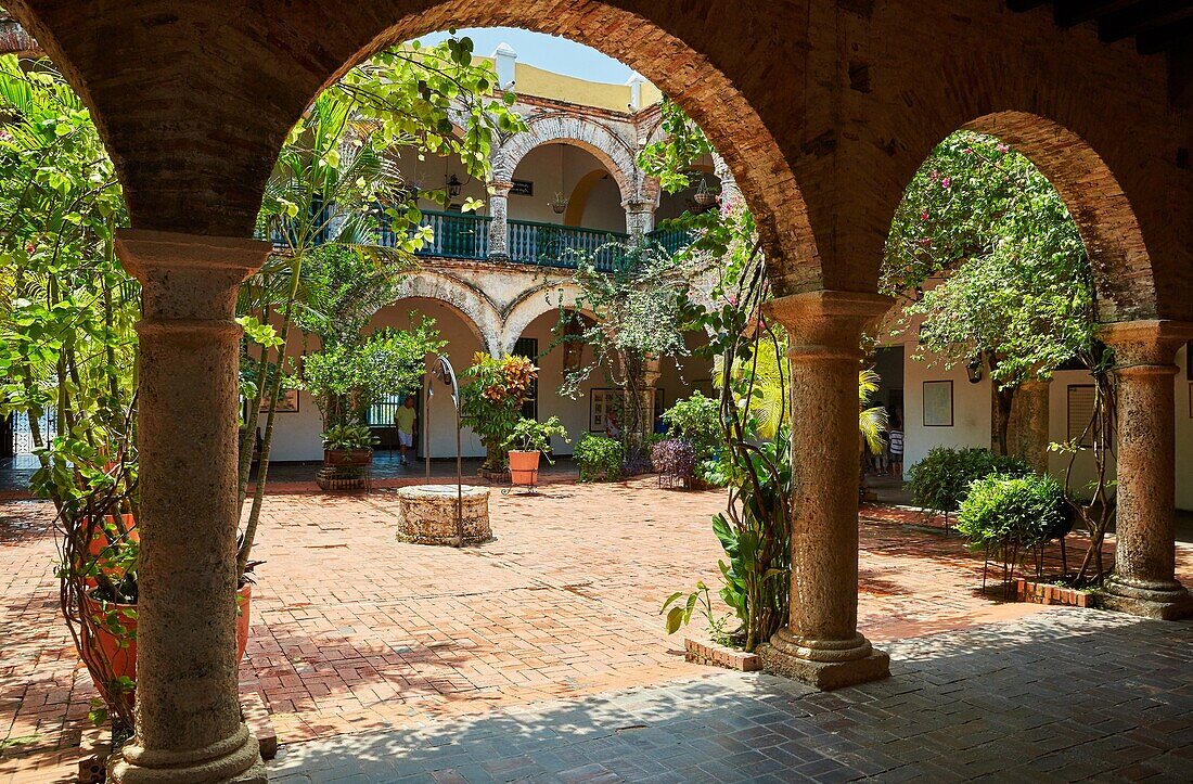 Claustro, Monasterio Santa Cruz de la Popa, Cartagena de Indias, Bolivar, Colombia, South America