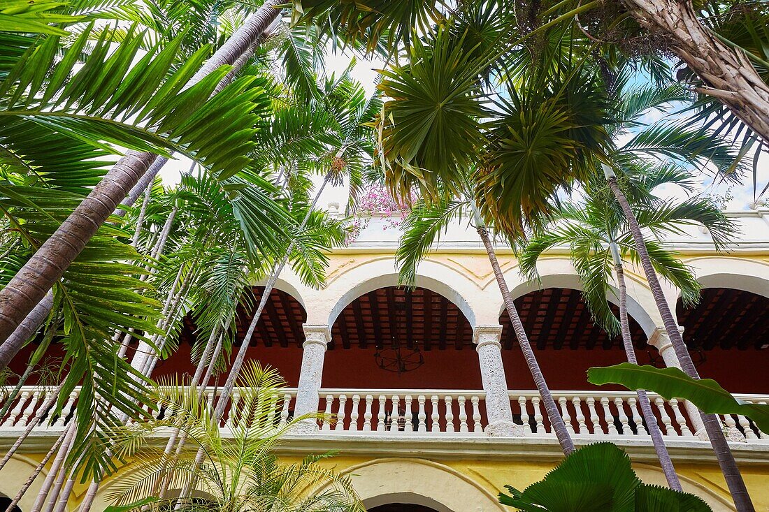 Cloister, Convent Santa Clara from 17th century, Sofitel Santa Clara Hotel, Cartagena de Indias, Bolivar, Colombia, South America