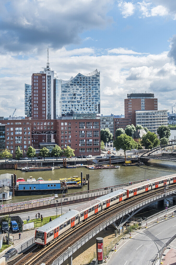 Hamburgs neue Elbphilharmonie und Blick auf Kehrwiederspitze, moderne Architektur in Hamburg, Hamburg, Nordeutschland, Deutschland