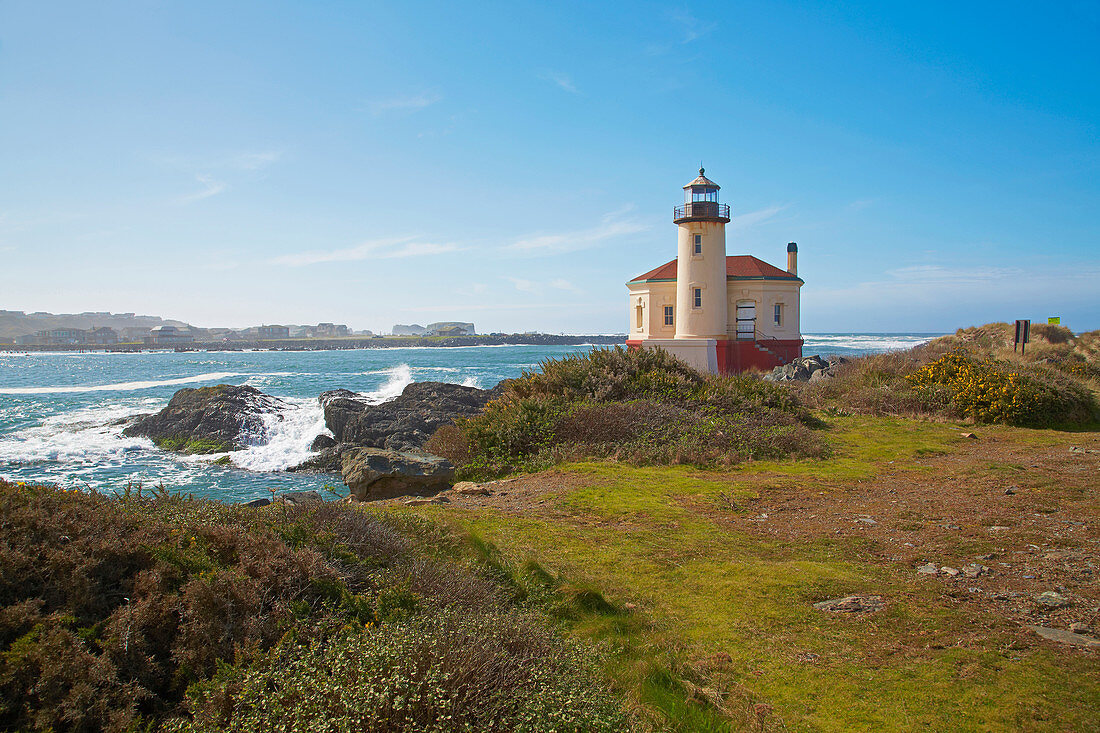 Historic Coquille River Lighthouse , Bullards Beach State Park near Bandon , Oregon , USA