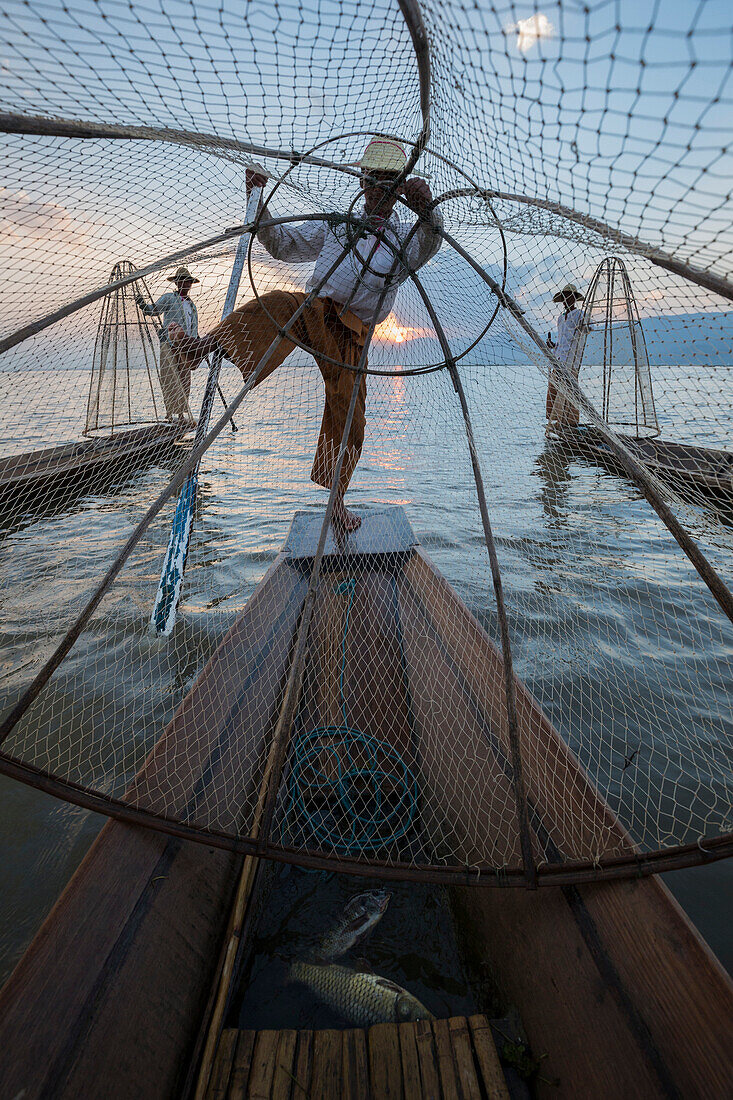 Asia, Myanmar, Inle Lake, Fishermen