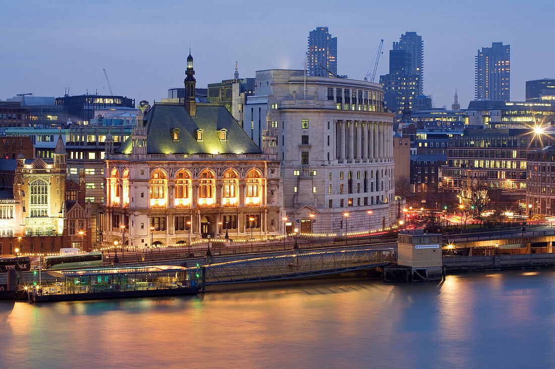 United Kingdom, London, view on Victoria Embankment from the OXO Tower Brewery, Bar and Restaurant