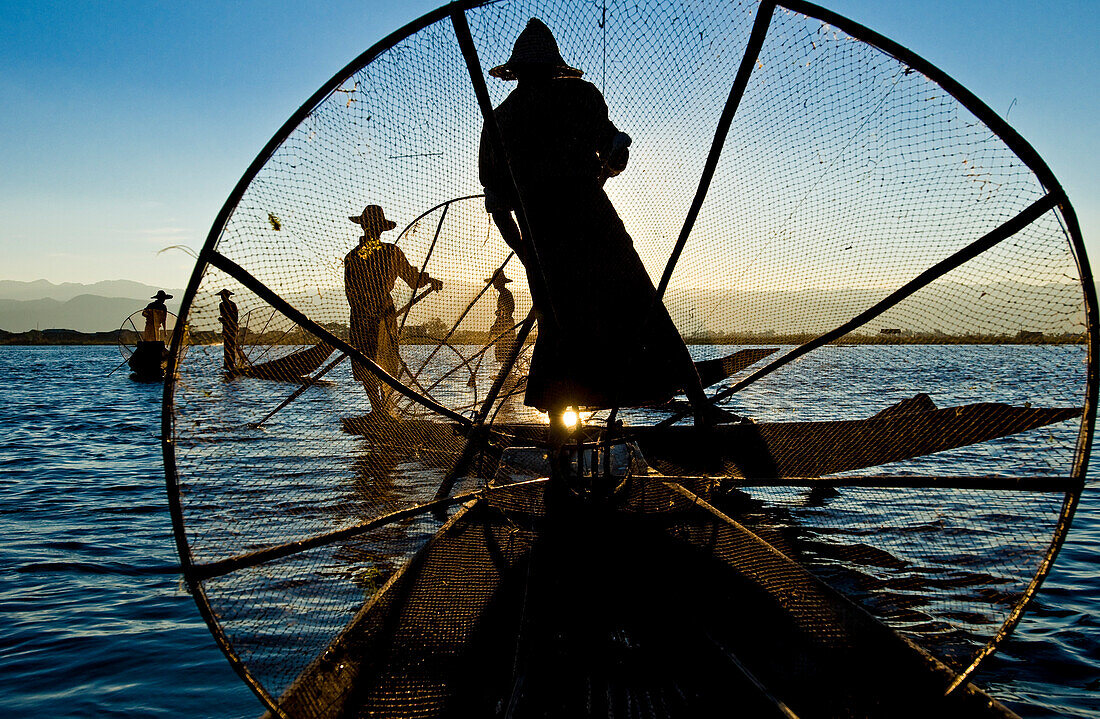 Myanmar (Burma), Shan State, Inle Lake, fishermen Intha