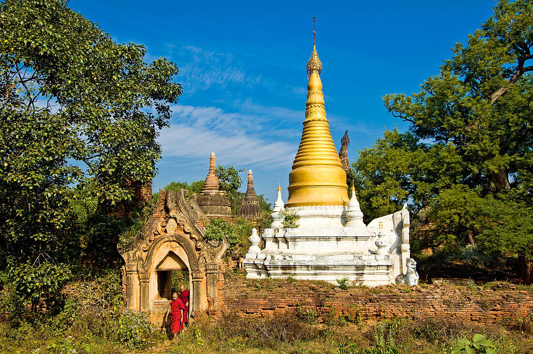 Myanmar (Burma), Mandalay Division, Paleik village, site of Paleik pagodas, the bonzes A Shin Pannier Tha Waw and A Shin Dut Bawka circulating around pagodas dating for most from 16th and 17th century