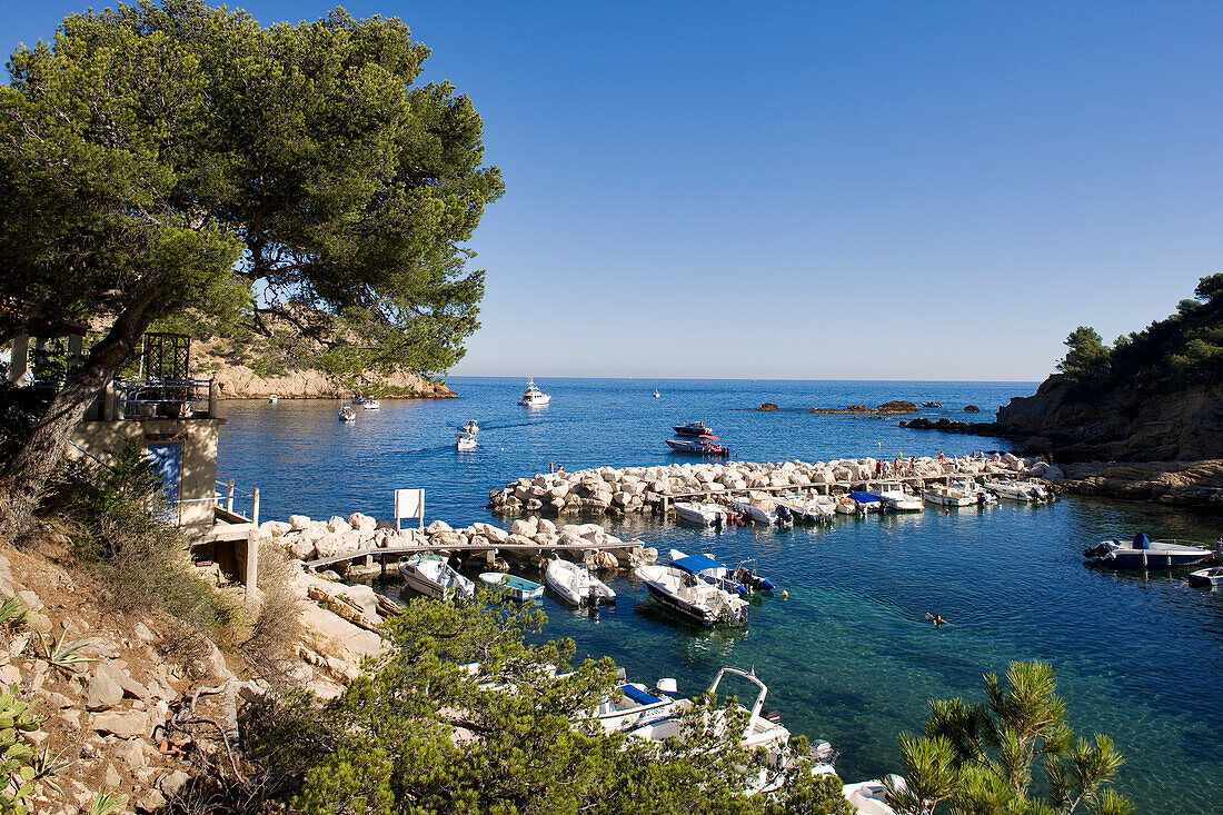 France, Bouches du Rhone, the Cote Bleue (the Blue Coast), the Mejean Calanque