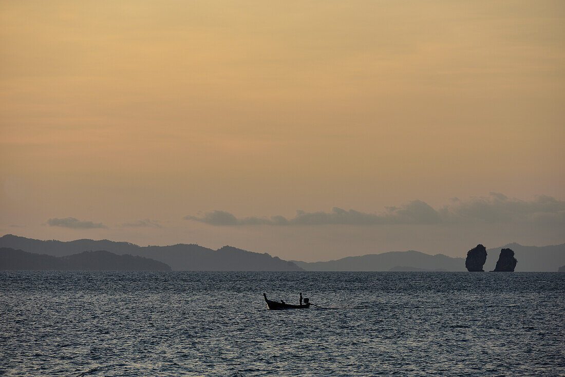 Boot auf Ko Yao Yai in der Andamanischen See, Thailand
