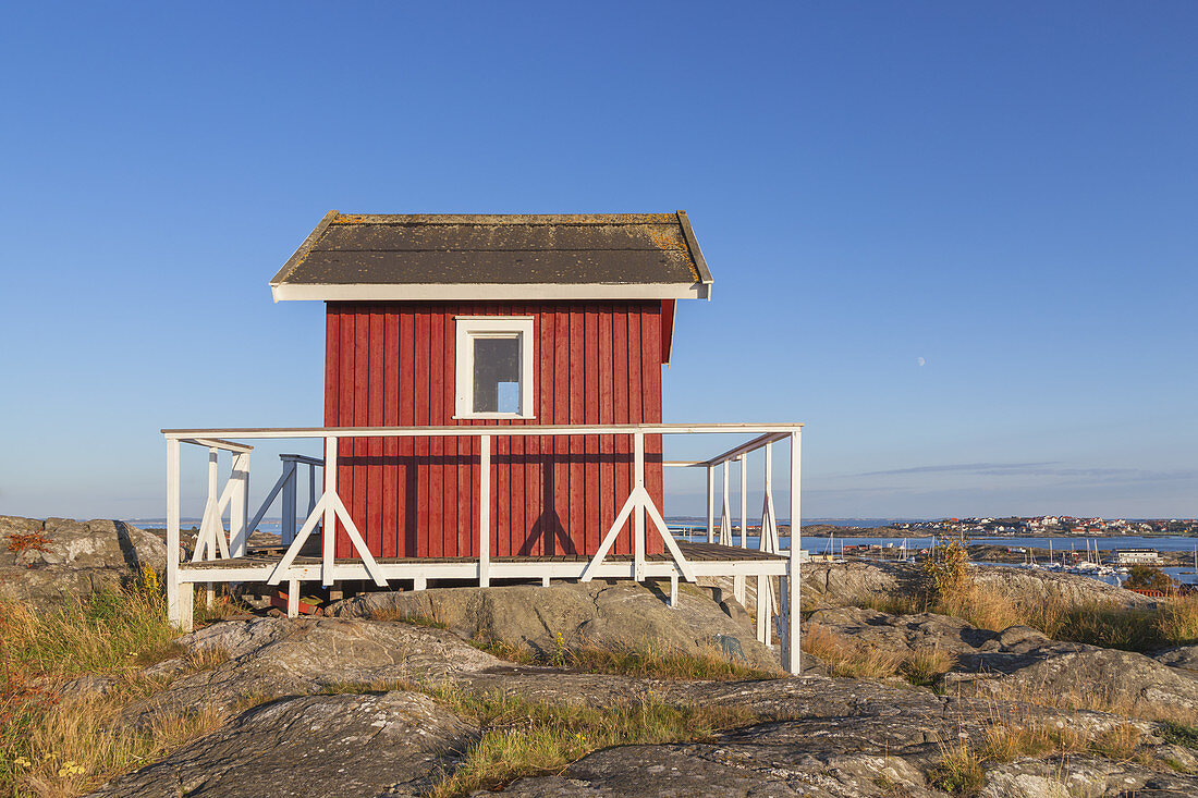 Former pilot house in Hoenoe Klava, Isle Hoenoe, Bohuslaen, Vaestra Goetaland County, Archipelago of Gothenburg, Scandinavia, South Sweden, Sweden, Northern Europe