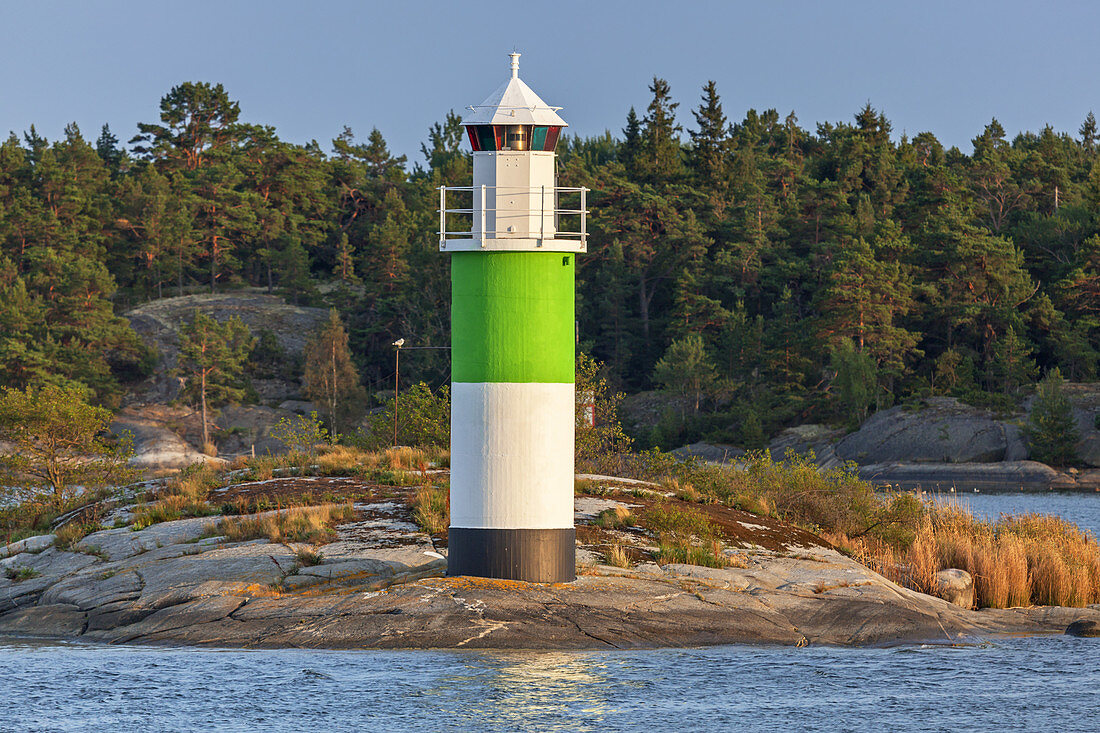 Lighthouse close to the island of Moeja in Stockholm archipelago, Uppland, Stockholms land, South Sweden, Sweden, Scandinavia, Northern Europe