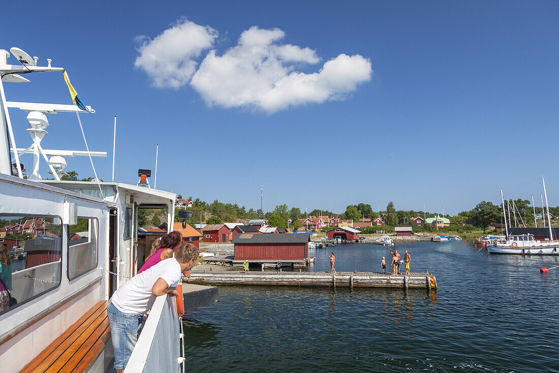 Ferry boat in the harbour on the island of Moeja in Stockholm archipelago, Uppland, Stockholms land, South Sweden, Sweden, Scandinavia, Northern Europe