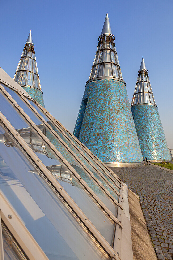 Marked light shafts at the Kunst- und Ausstellungshalle of the Federal Republic of Germany at the Museumsmeile in Bonn, North Rhine-Westphalia, Germany