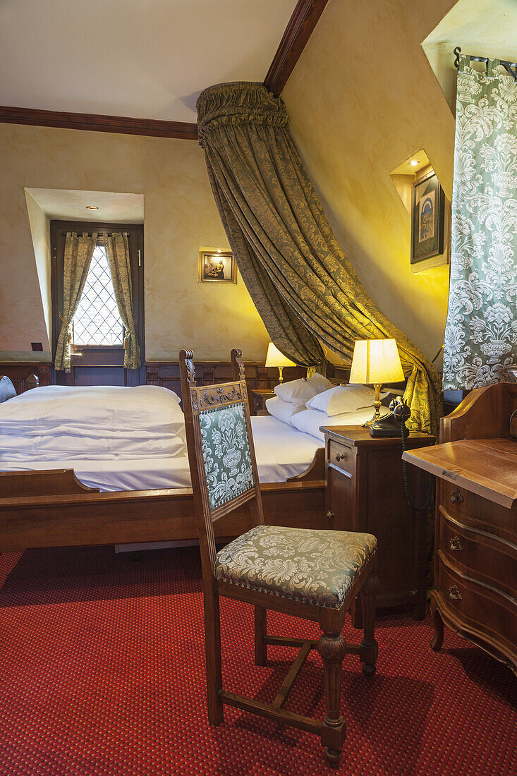 Hotel room in Burg Schönburg Castle in Oberwesel by the Rhine, Upper Middle Rhine Valley, Rheinland-Palatinate, Germany, Europe