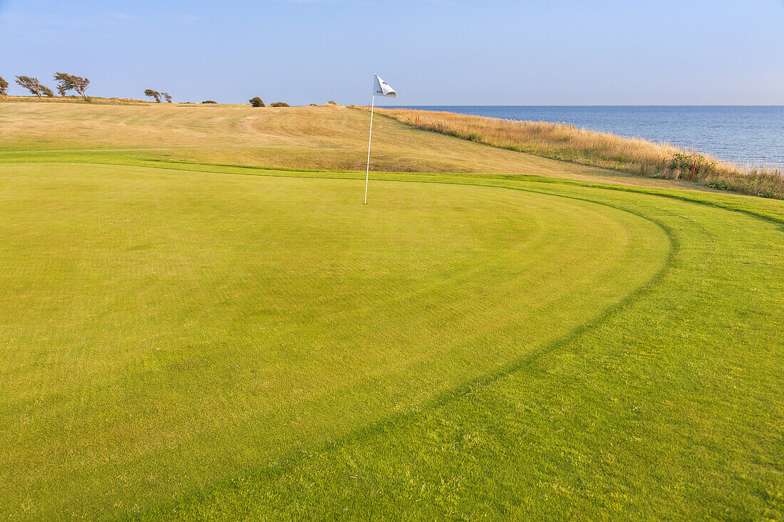 Golfplatz an der Ostsee in Skjoldnæs, Insel Ærø, Schärengarten von Fünen, Dänische Südsee, Süddänemark, Dänemark, Nordeuropa, Europa