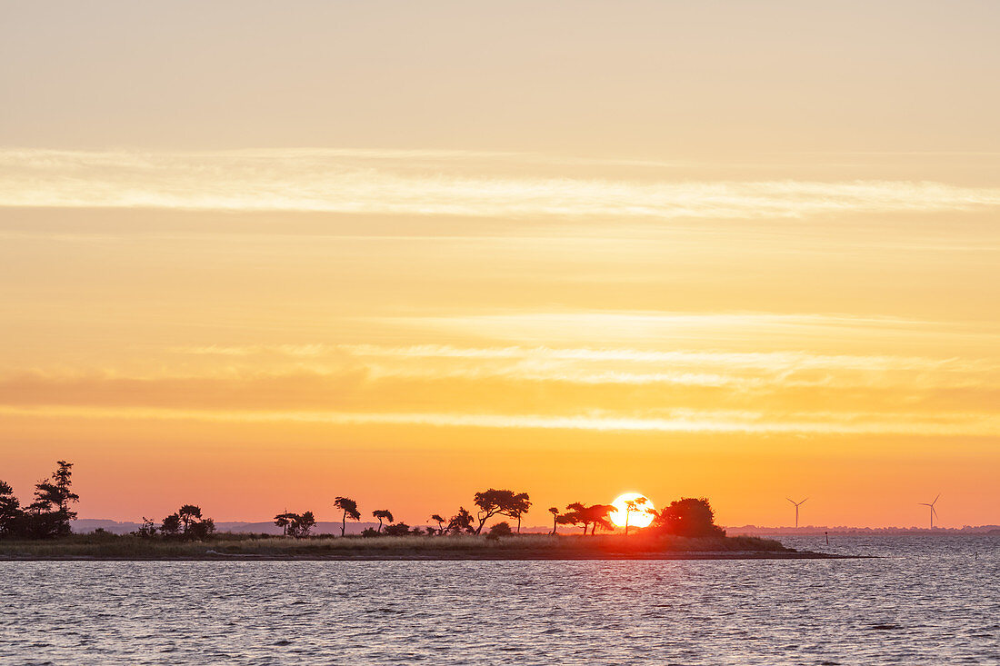 Sunrise over the Baltic Sea, Island Ærø, South Funen Archipelago, Danish South Sea Islands, Southern Denmark, Denmark, Scandinavia, Northern Europe