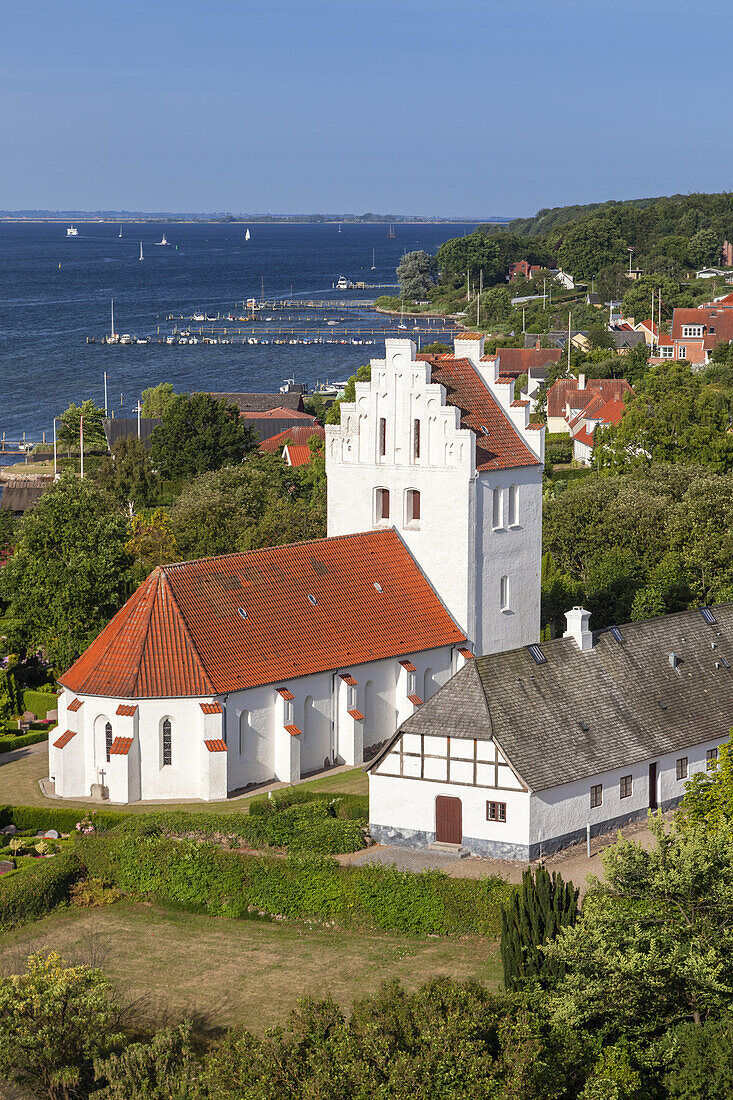 Kirche Vindeby auf Tåsinge südlich der Insel Fünen am Svendborg Sund, Dänische Südsee, Süddänemark, Dänemark, Nordeuropa, Europa
