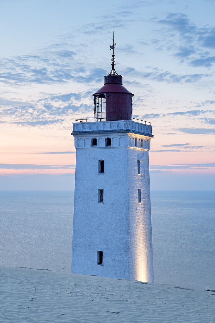 Lighthouse Rubjerg Knude in the dunes of Rubjerg Knude between Lønstrup and Løkken, Northern Jutland, Jutland, Cimbrian Peninsula, Scandinavia, Denmark, Northern Europe