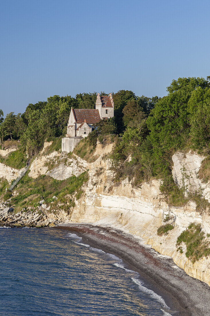 Old church of Højerup on the cliffs of Stevns Klint, Store Heddinge, Stevns Peninsula, Island of Zealand, Scandinavia, Denmark, Northern Europe