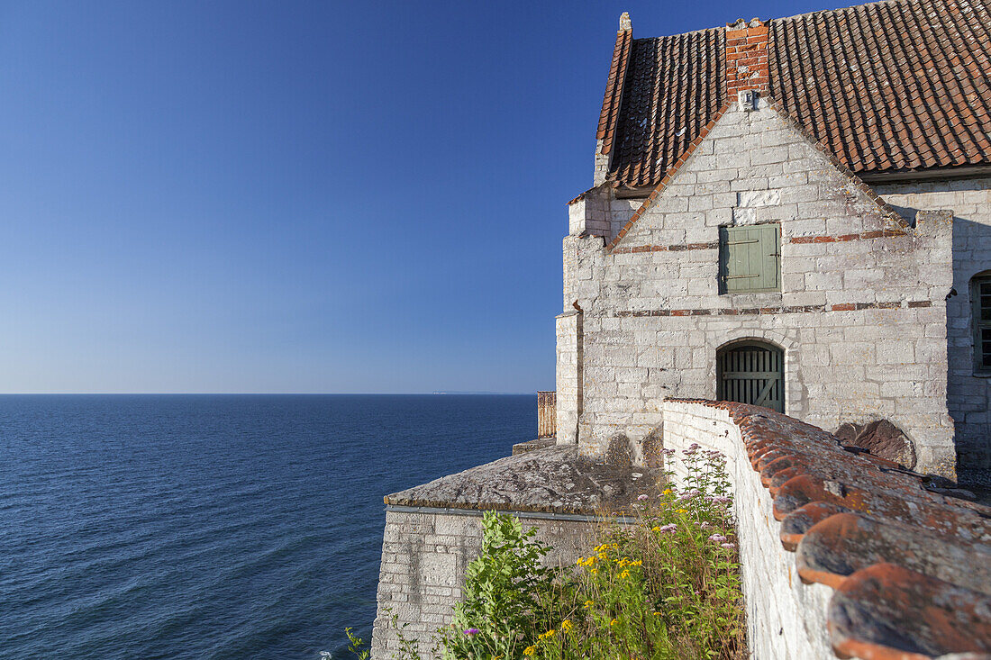 Alte Kirche von Højerup am der Steilküste Stevns Klint, Store Heddinge, Halbinsel Stevns, Insel Seeland, Dänemark, Nordeuropa, Europa