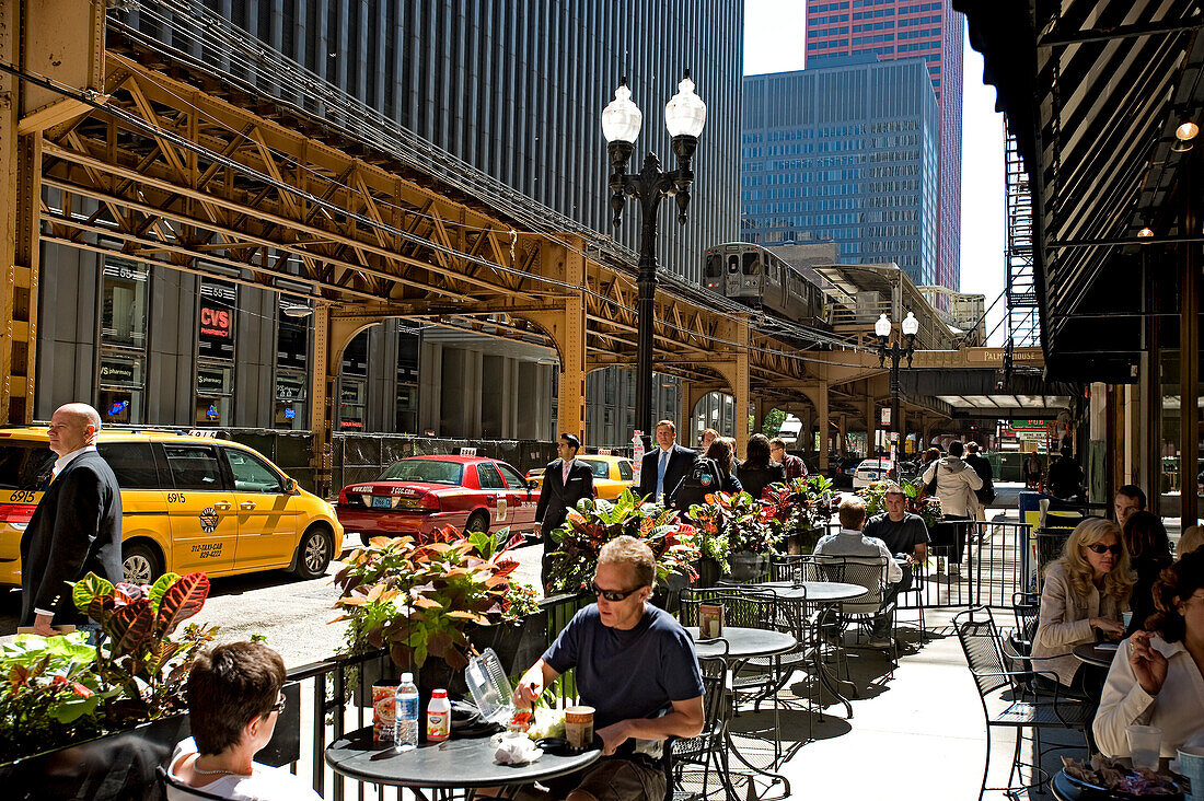 United States, Illinois, Chicago, Loop District, the EL elevated metro dated from 1893 with its wooden tracks