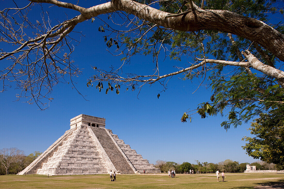Mexico, Yucatan State, archaeological site of Chichen Itza, listed as World Heritage by UNESCO, El Castillo or Pyramid of Kukulkan