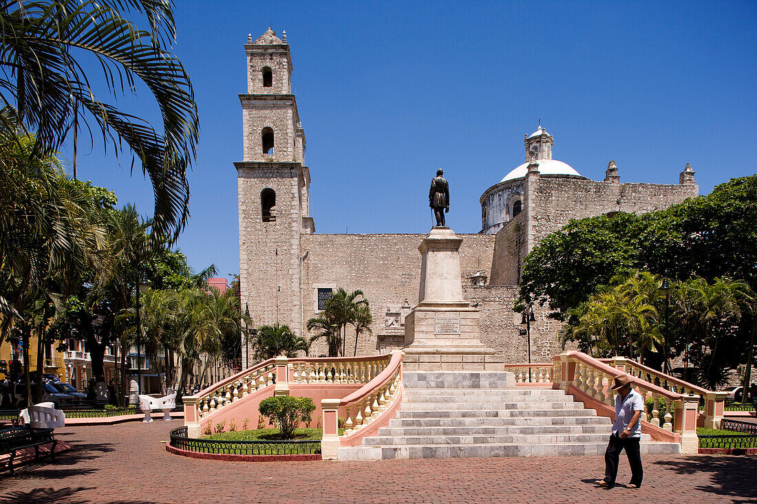 Mexico, Yucatan State, Merida, the white town