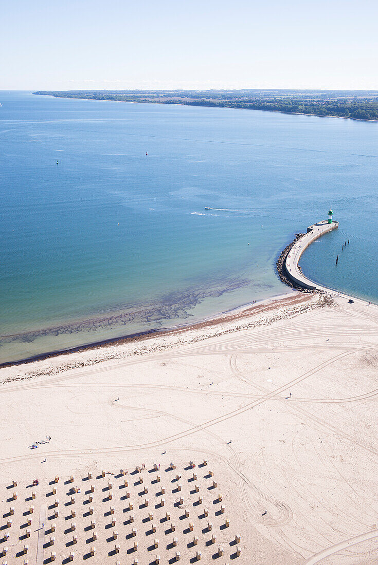 View over Travemuende beach and the habour entrance, Travemuende, Travemuende Strand, Luebecker Bucht, Luebeck Bay, Ostsee, Baltic Sea, Schleswig Holstein and view towards Mecklenburg-West Pomerania, Germany