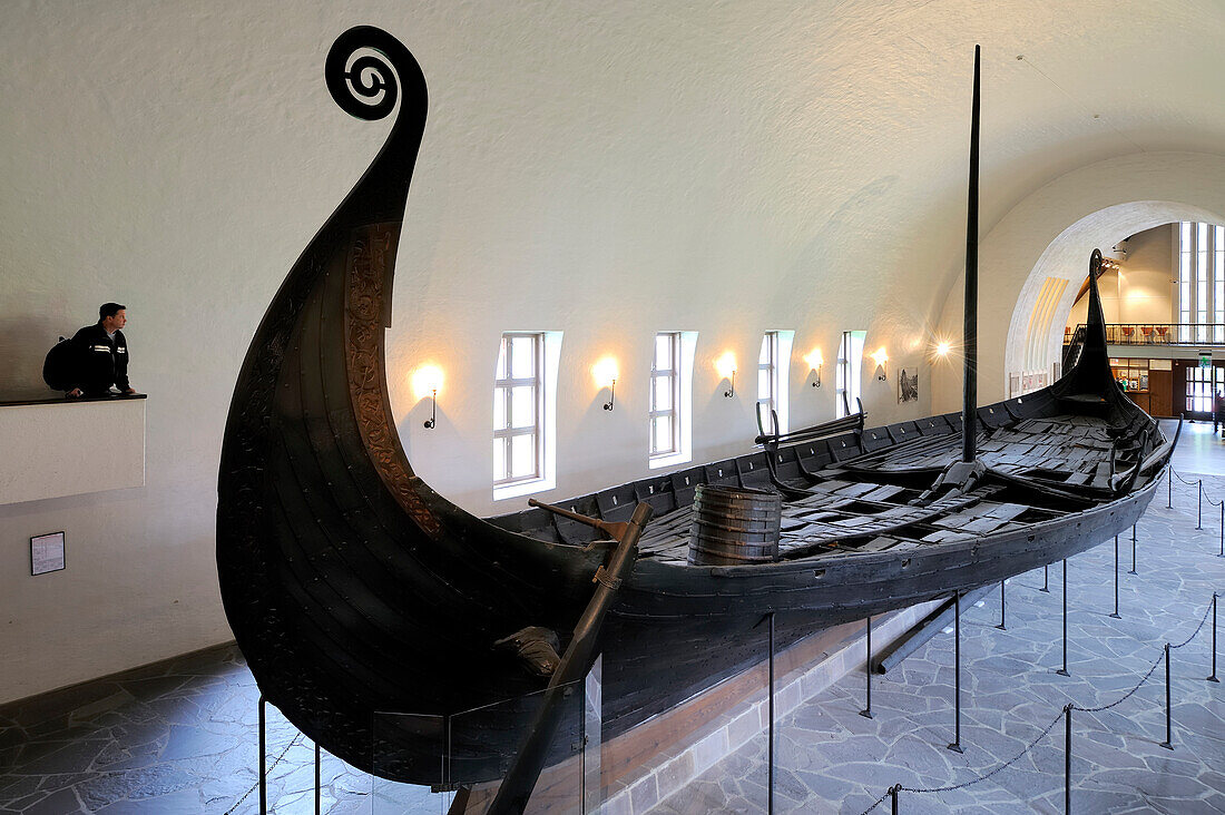 Norway, Oslo, Bygdoy Peninsula, Viking Boats Museum, Oseberg drakkar of the 9th century, detail