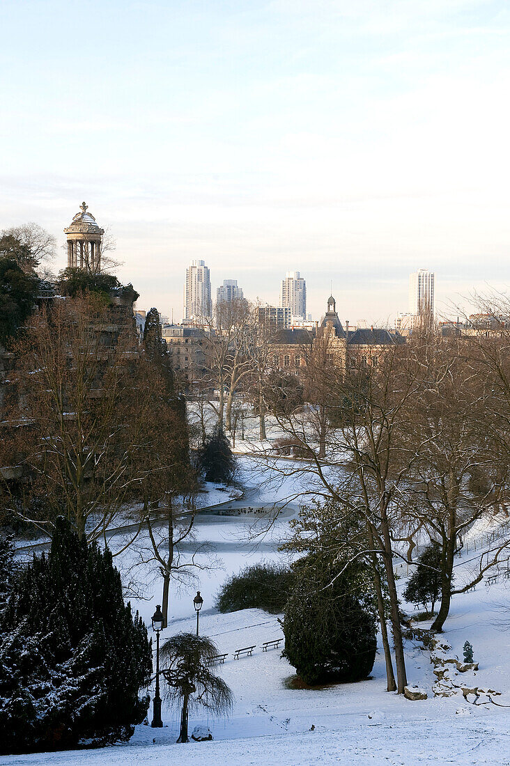 France, Paris, the Parc des Buttes Chaumont (Buttes Chaumont Park) under the snow