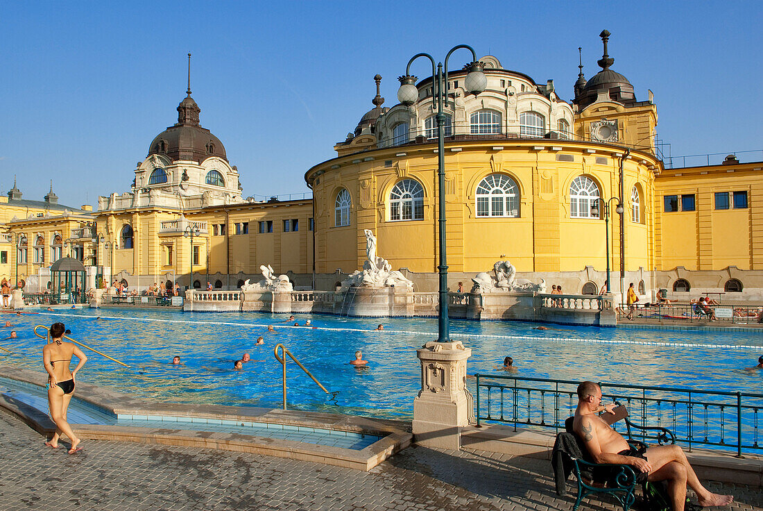 Hungary, Budapest, one of the outside swimming pools in the Széchenyi Medicinal Bath