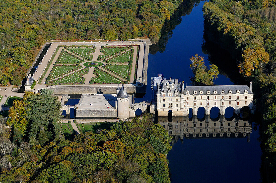 France, Indre et Loire, Chateau de Chenonceau and its formal garden on Cher river banks, (aerial view)